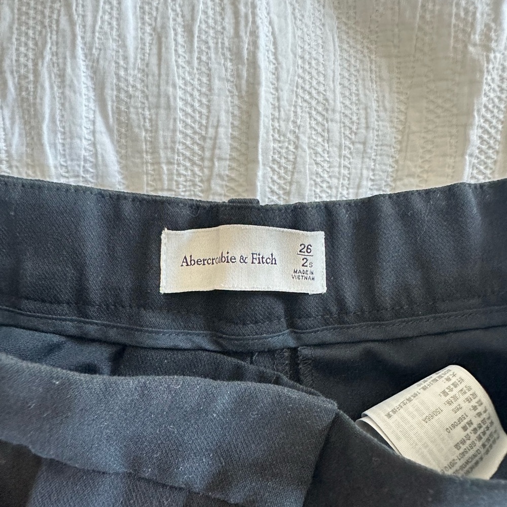 Black Abercrombie Sloane Pant Size 26 Short
